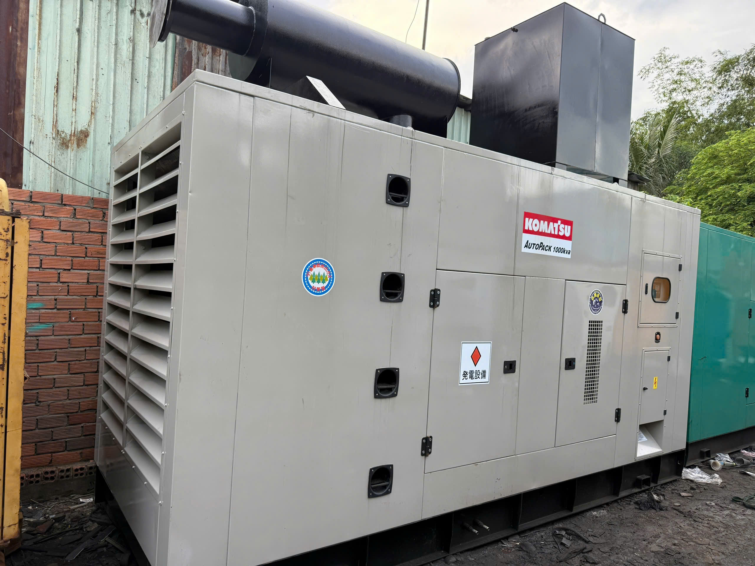 Máy phát điện Komatsu 1000Kva