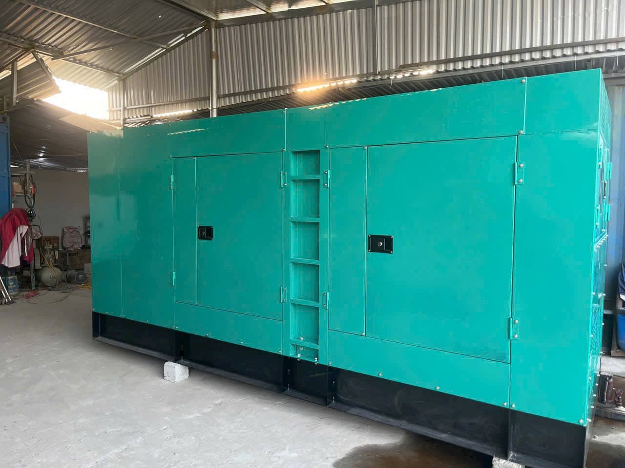 Máy phát điện Cumins 250Kva