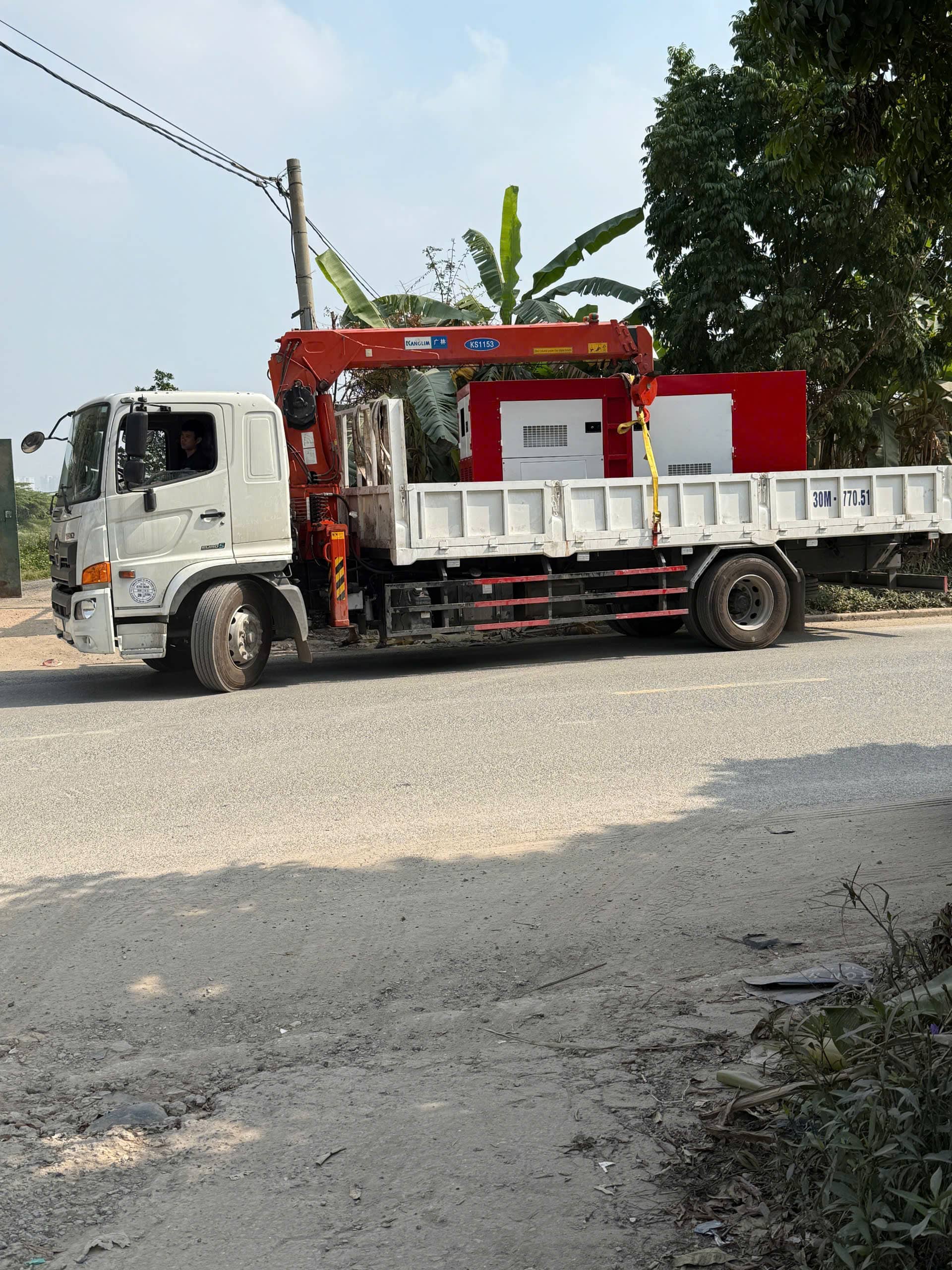 Xe cẩu tự hành 10 tấn
